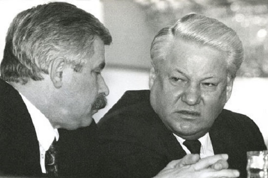 Фото: Политический тандем 1991 года. Руцкой и Ельцин