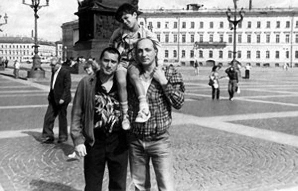 Фото: Роберт Де Ниро с сыном и Михаилом Козаковым