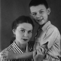 Муслим Магомаев с мамой, 1949 год