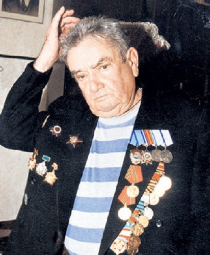 Фото: Ветеран Великой отечественной Войны, актер Евгений Весник, 2009 год