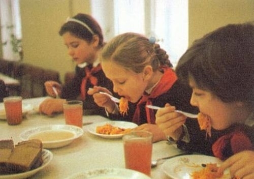 Фото: Тушеная морковка из советской школьной столовой.