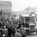 В августе 1924 года в Москве заработали первые регулярные автобусные маршруты 