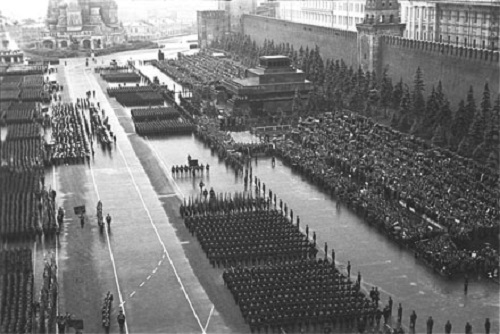 Фото: Парад Победы в честь окончания Великой Отечественной Войны 1941-1945 года
