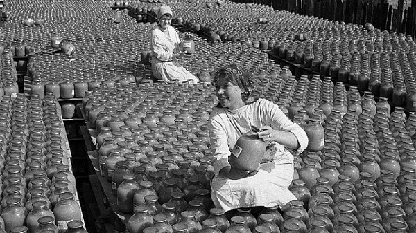 Фото: На советском заводе по производству соков