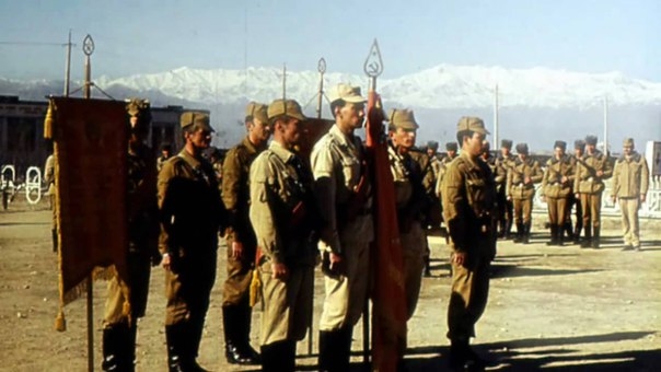 Фото: Советские военнослужащие несут службу в Афганистане