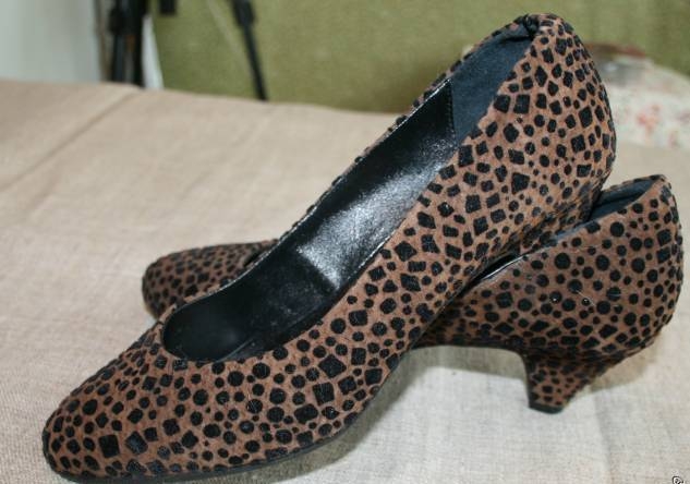 Фото: Модные туфли 80-х. Неизменный атребут эротичности женщин.
