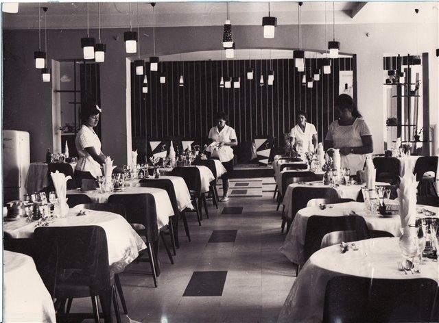 Фото: Ресторан в СССР 60-х годов