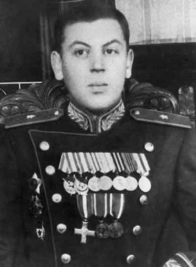 Фото: Василий Иосифович Сталин - командир ВВС Московского военного округа.