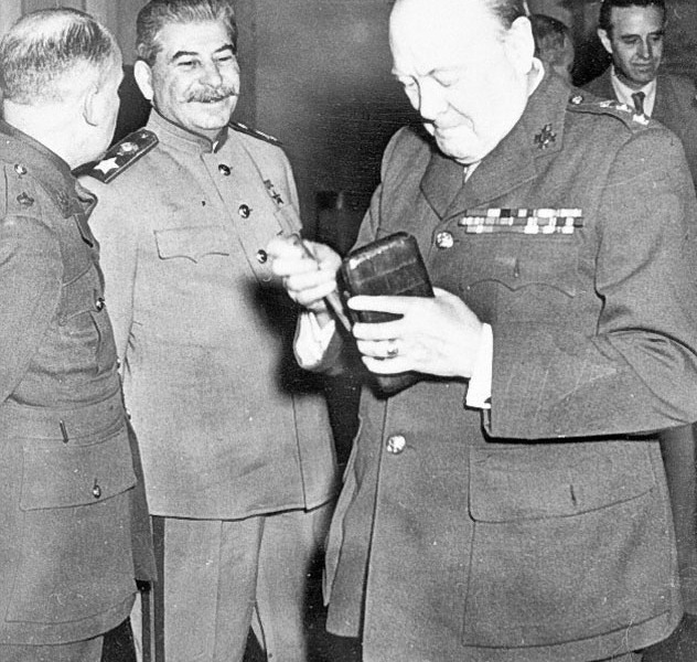 Фото: Беседа Сталина и Черчилля.