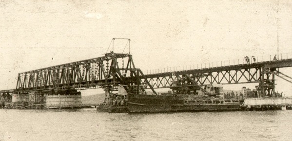Фото: История Керченского моста в СССР, 1944 год