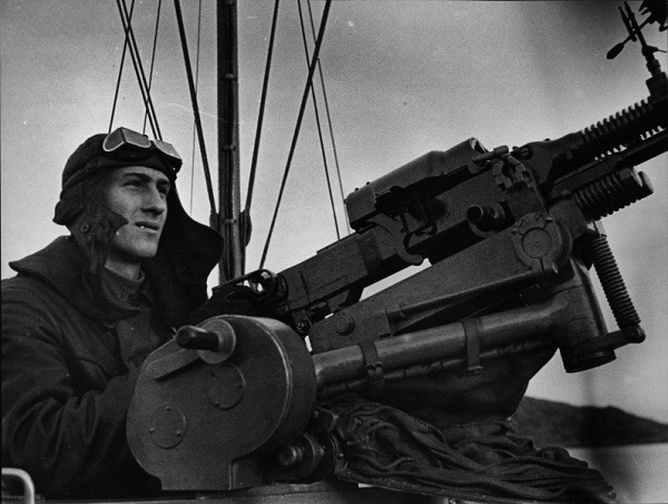 Фото: Пулемет ДШК на торпедном катере во время ВОВ