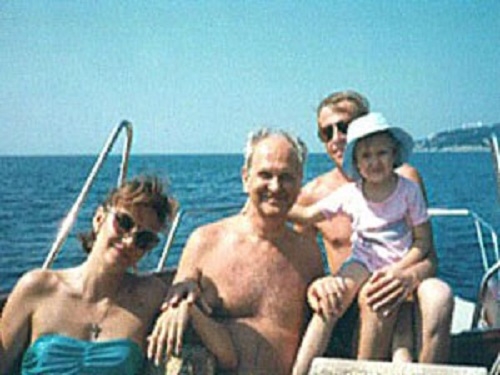 Фото: Борис Пуго на отдыхе с семьей накануне роковых событий августа 1991 года