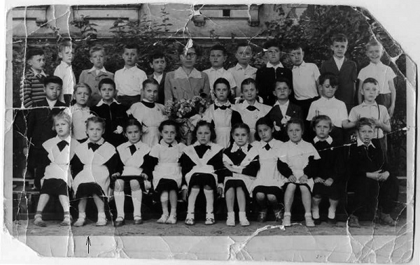 Фото: Учащиеся начальных классов школы при посольстве СССР в ГДР, 1958 год