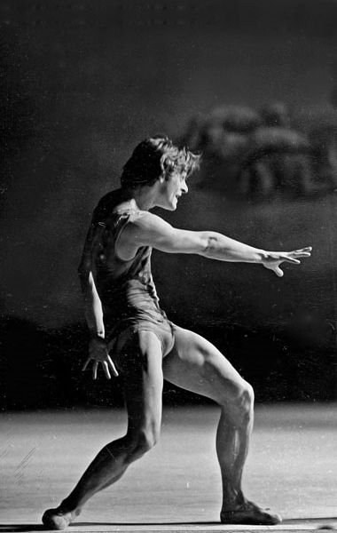 Фото: Михаил Барышников в балете Блудный сын 