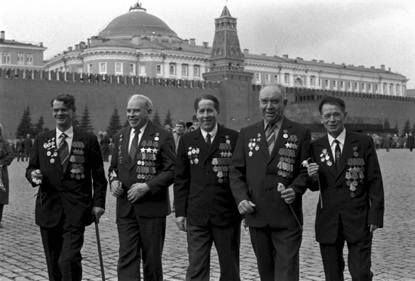 Фото: Ветераны Великой Отечественной Войны. На Красной площади в День Победы