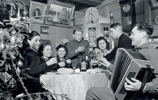 Фото:  Новый Год в СССР, послевоенный период.