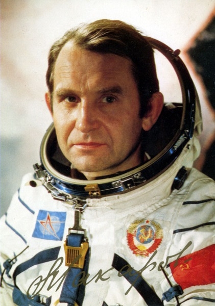 Фото: Дважды Герой СССР, космонавт Олег  Макаров, 1985 год
