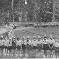 Торжественная линейка в советском пионерском лагере.