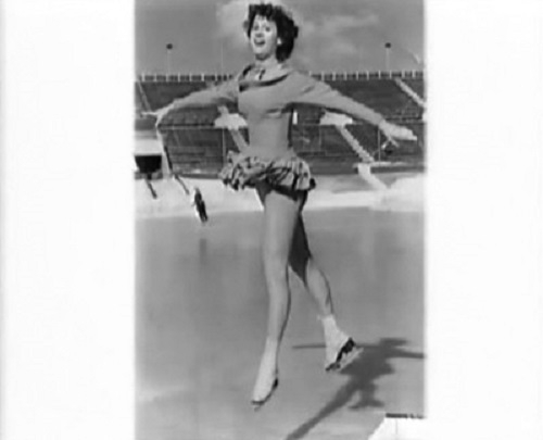 Фото: Елена Чайковская на льду, 1957 год
