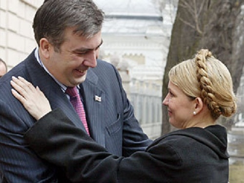 Фото: Экс политики высшего звена Саакашвили и Тимошенко, 2012 год