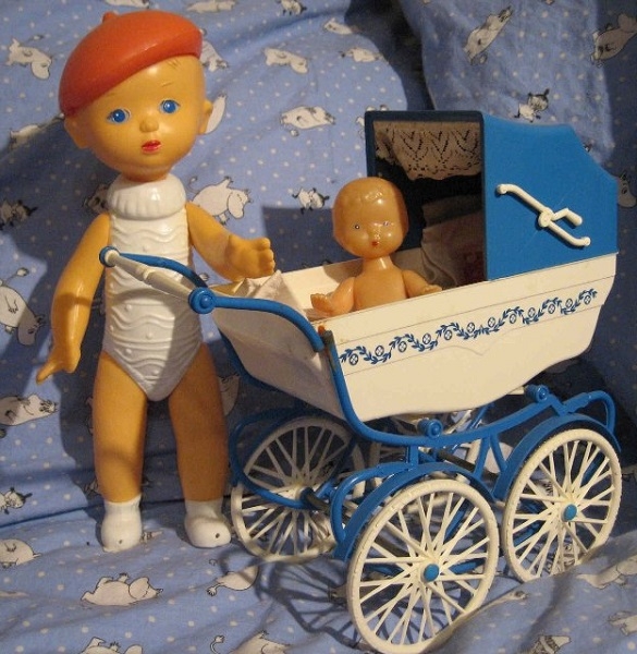 Фото: Пупсики советские в комплекте с  коляской
