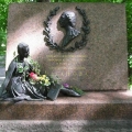 Могила Вагановой на Волковском кладбище