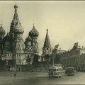 Когда-то по Красной площади ходили машины и автобусы, и даже была остановка.
