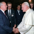 Горбачев встречается с Папой Иоаном Павлом II