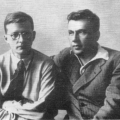 Дмитрий Шостакович со своим другом, музыкальным критиком Иваном Соллертинским.