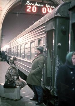 Фото: Эдита Пьеха - первая советская артистка на афганской земле.