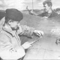 Ремонт боевого Ил-2 после удачной атаки противника. 1943 год