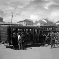 Первые московские автобусы на маршруте. Театральная площадь.