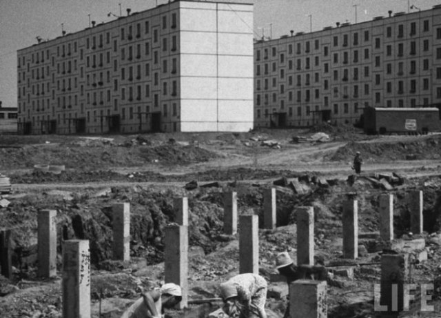 Фото: фундамент будущей хрущевки