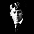 Молодой и красивый Сергей Есенин