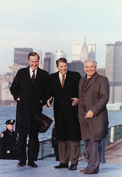 Фото: визит М. Горбачева в США в 1988 году.